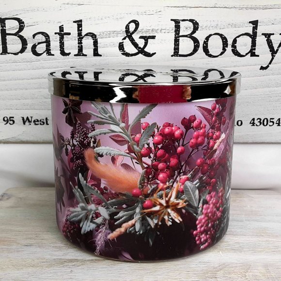 BATH & BODY WORKS 'FROSTED CRANBERRY' 'WHITE BARN 3~WICK CANDLE DECORATIVE WRAP - Picture 2 of 9